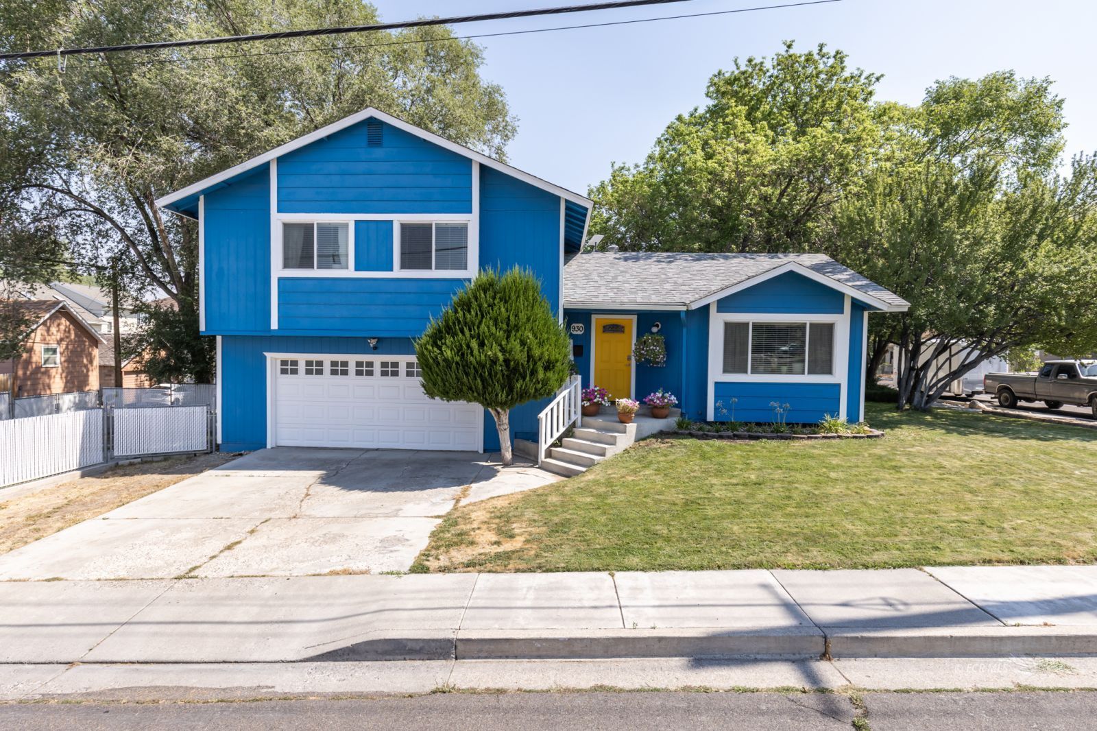 930 3rd Street Property Photo 1
