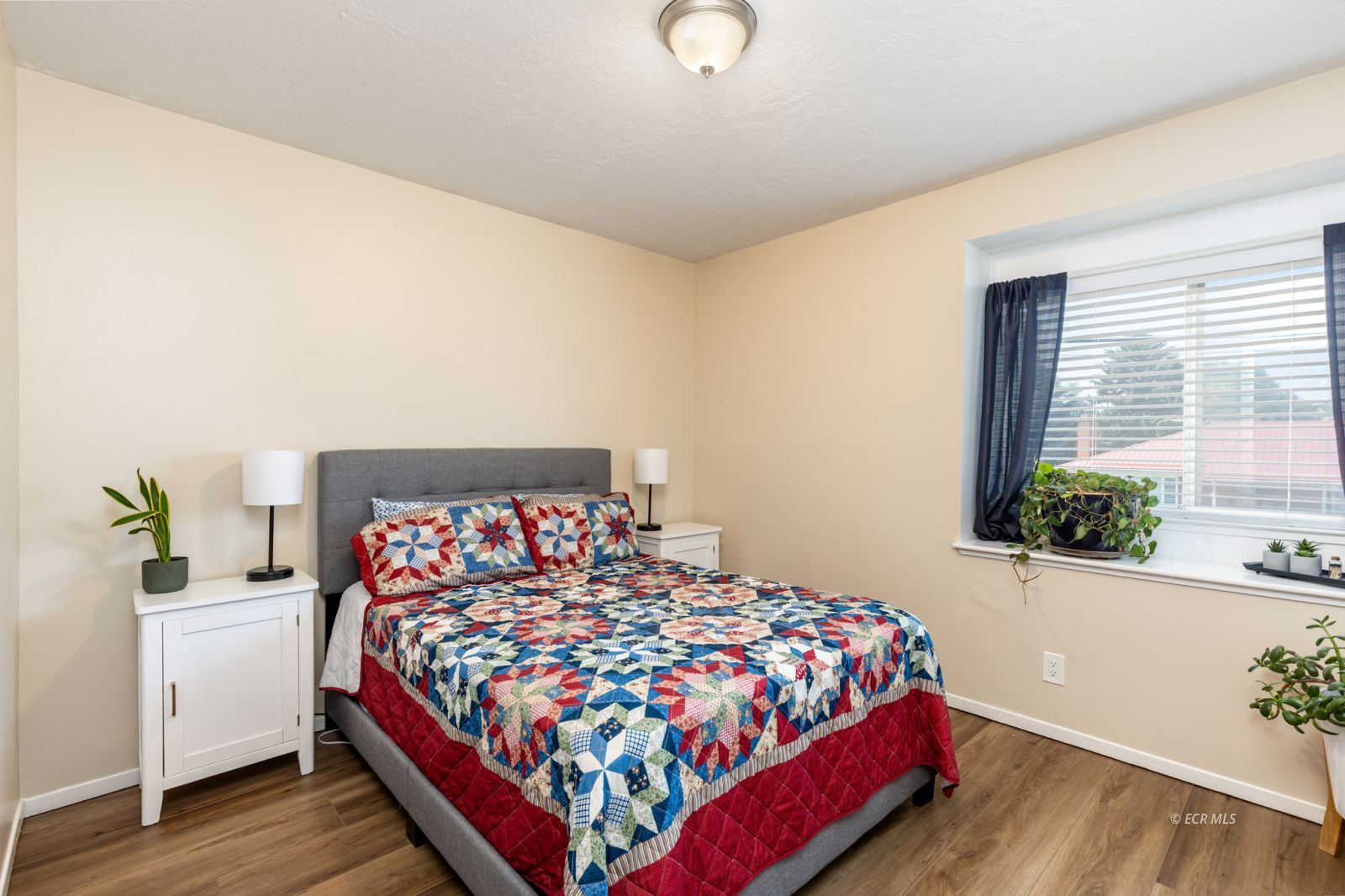 930 3rd Street Property Photo 18