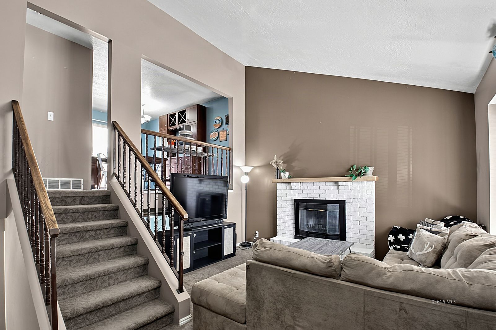 2317 Sierra Drive Property Photo 5