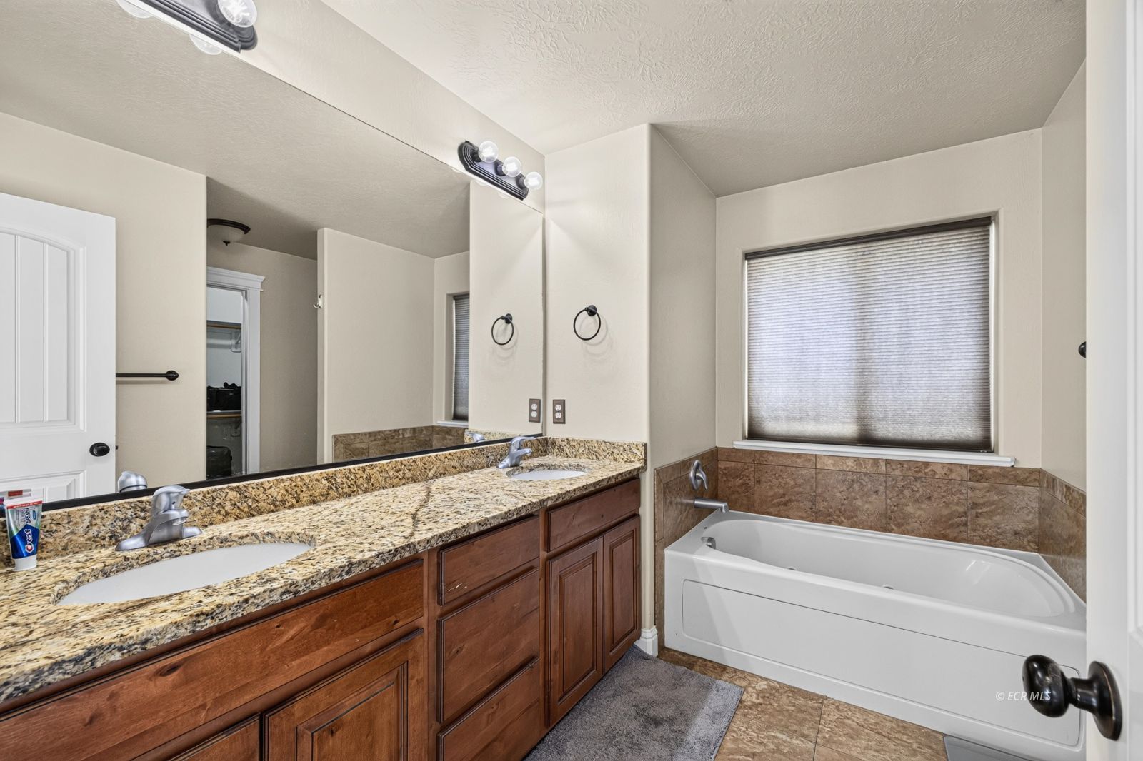 3573 Boulder Creek Property Photo 8