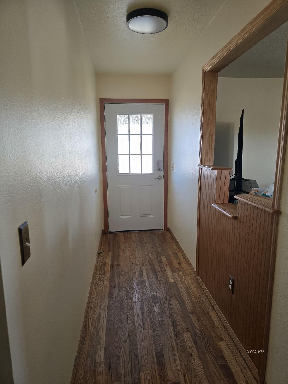 755 Devon Drive Property Photo 6