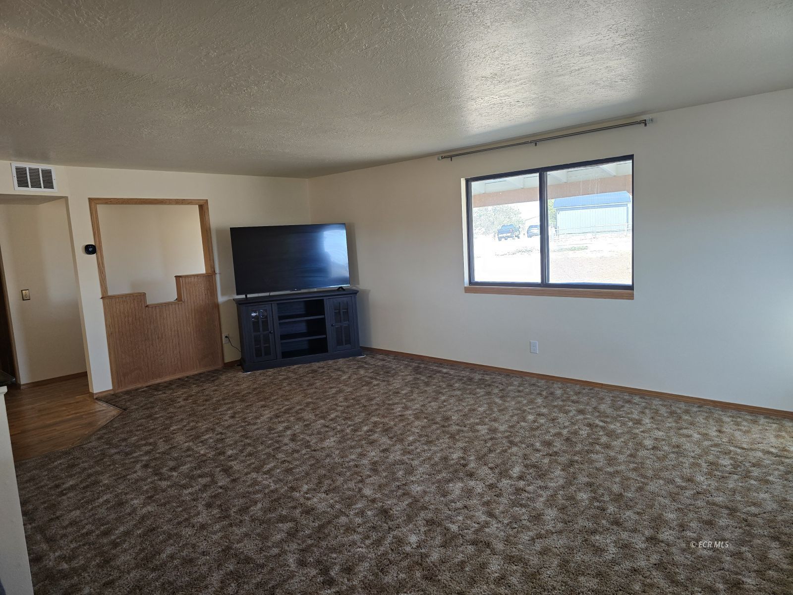 755 Devon Drive Property Photo 8