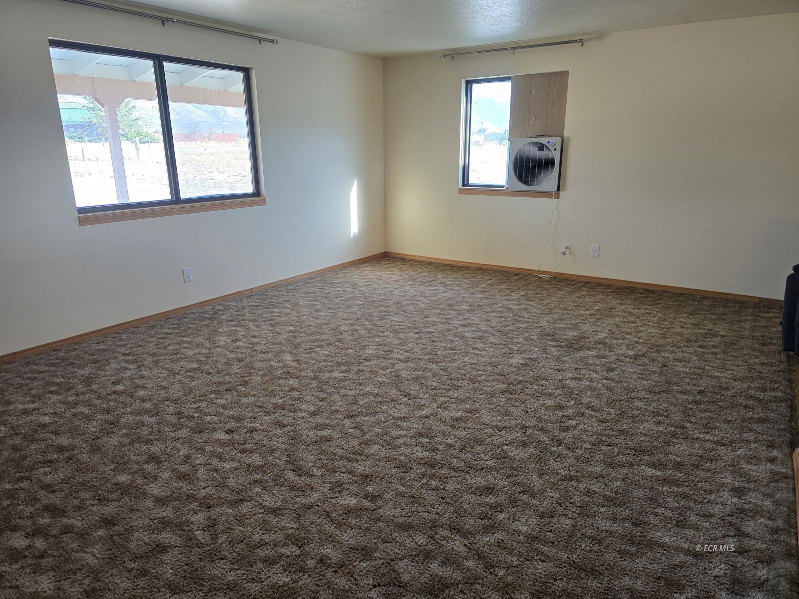 755 Devon Drive Property Photo 9