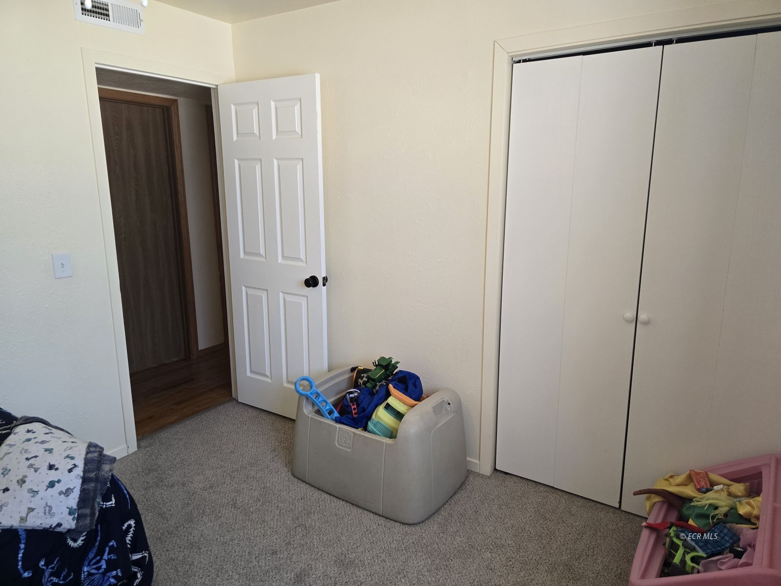 755 Devon Drive Property Photo 16