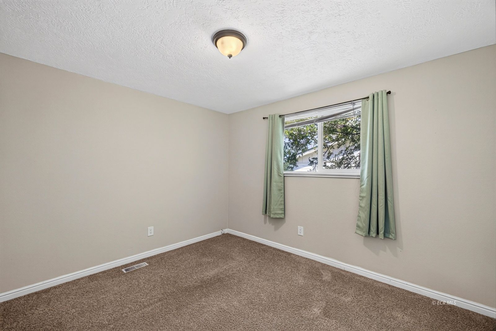 1271 Southside Drive Property Photo 15