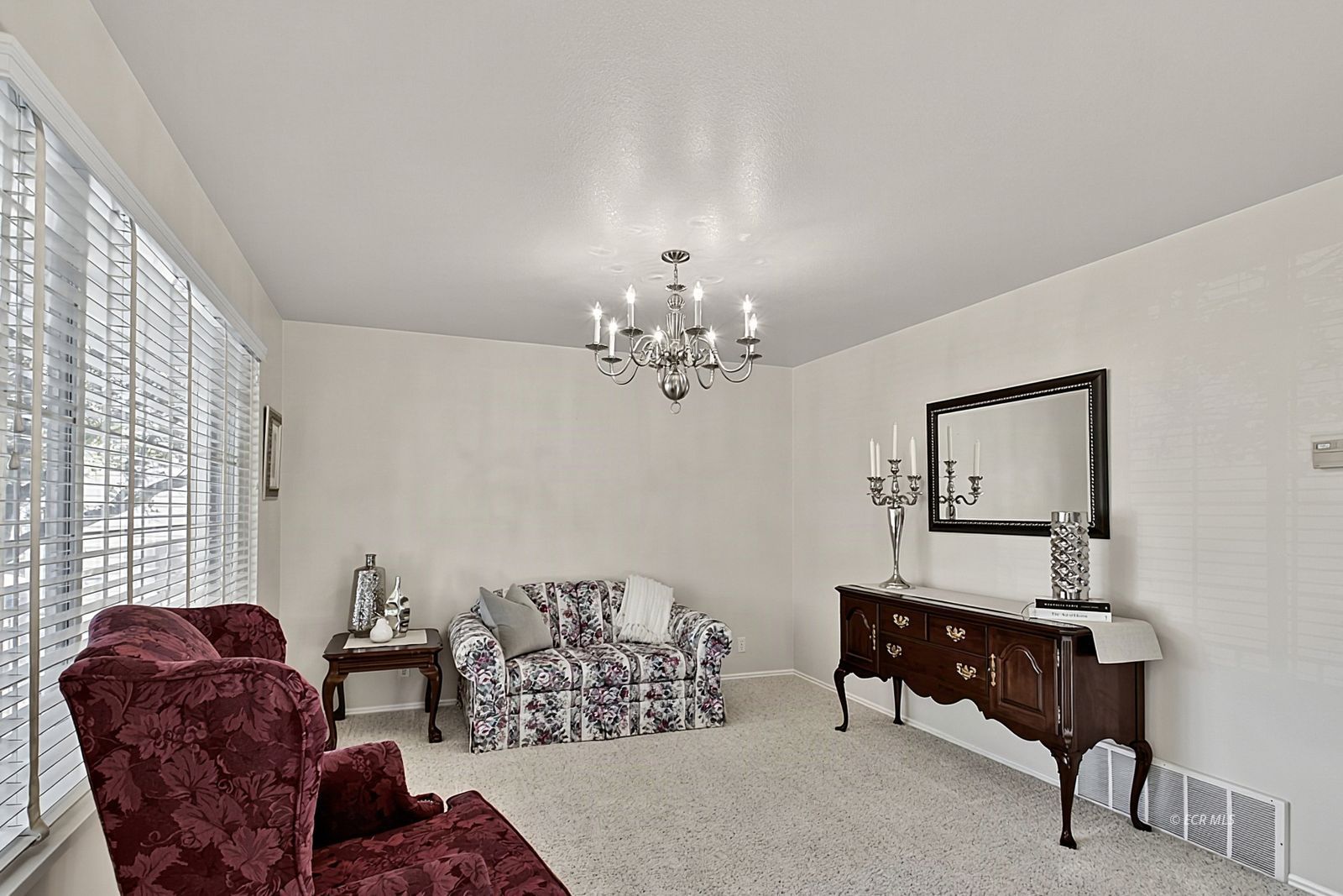 468 Quail Circle Property Photo 7
