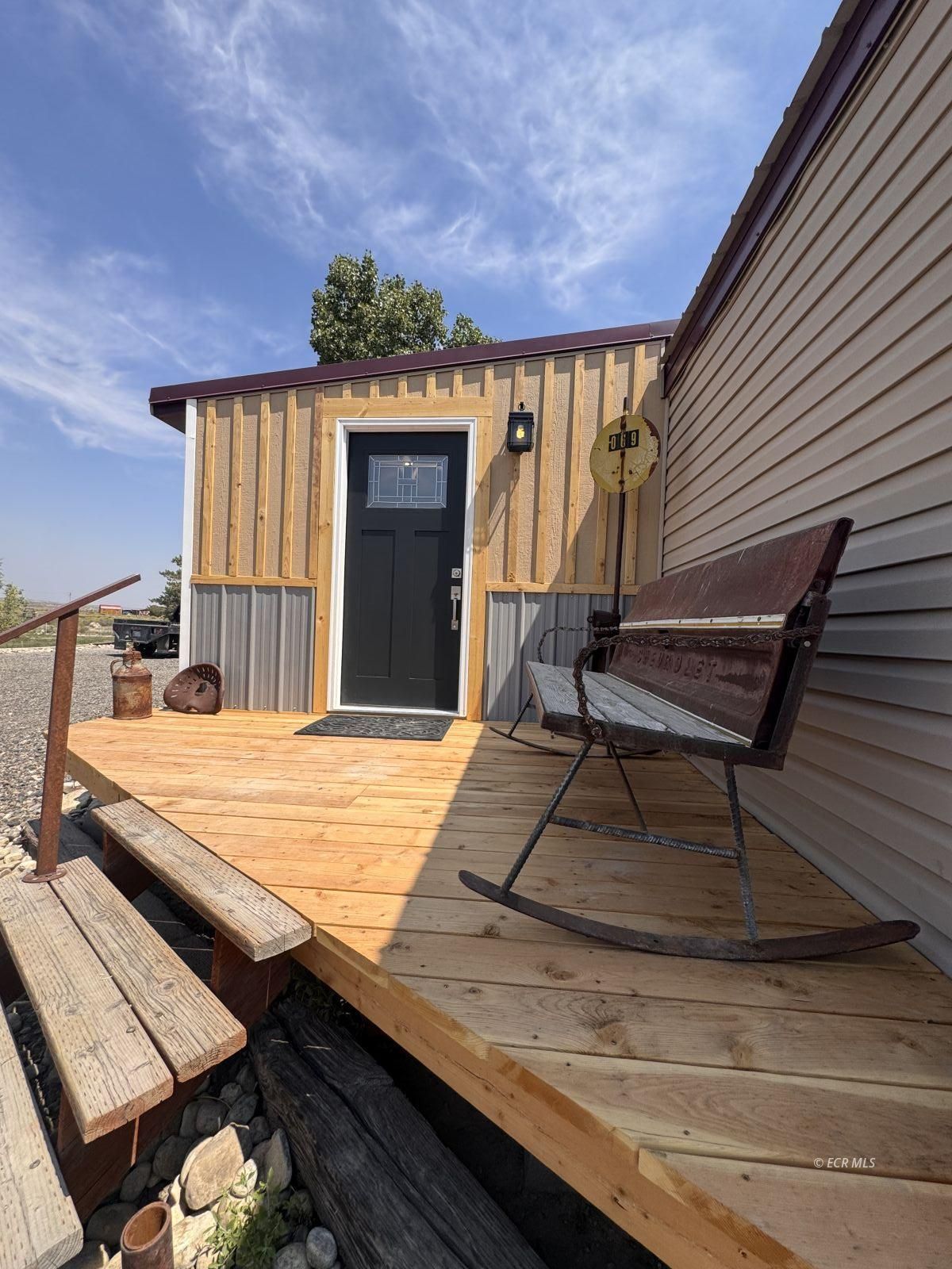 7024 Snake River Boulevard Property Photo 3