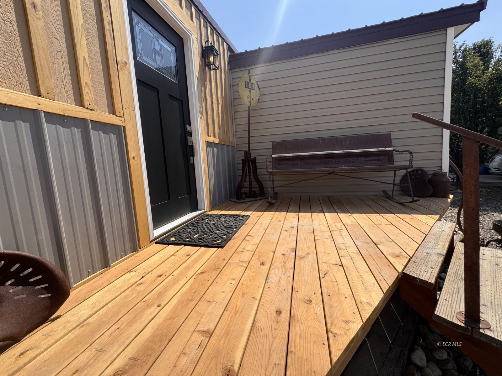7024 Snake River Boulevard Property Photo 4