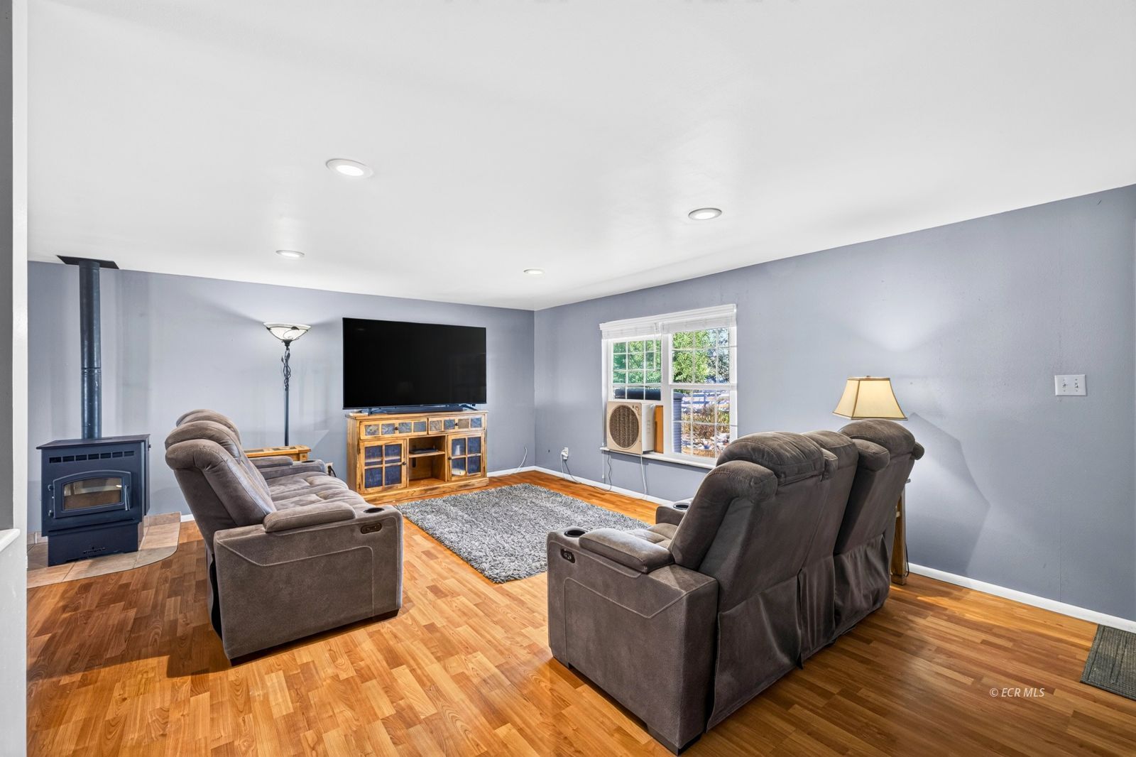 715 Wolcott Drive Property Photo 7