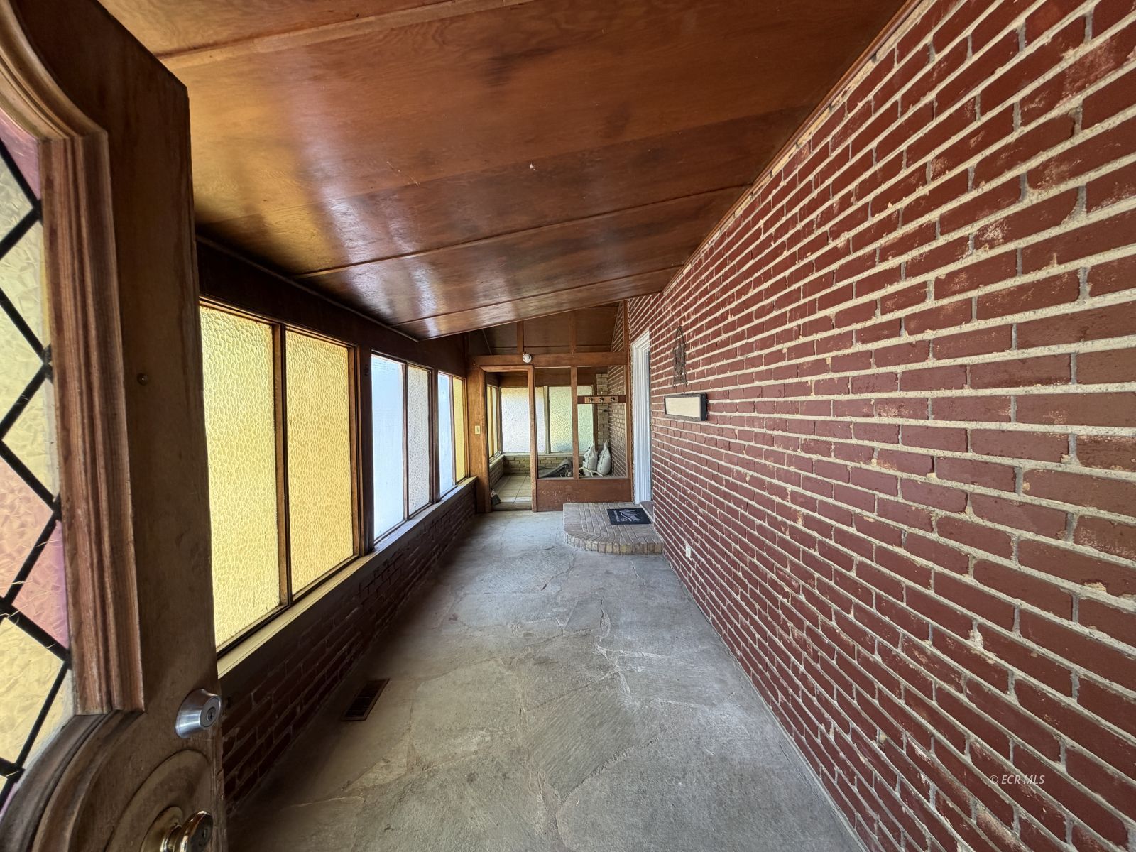 271 4th Street Property Photo 2