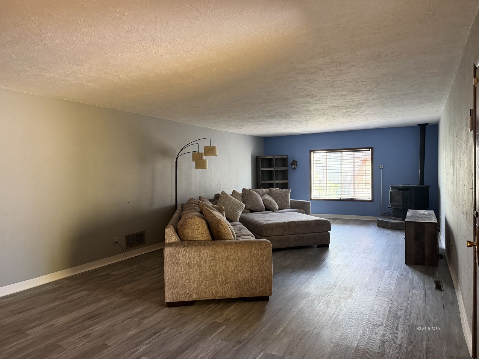271 4th Street Property Photo 5