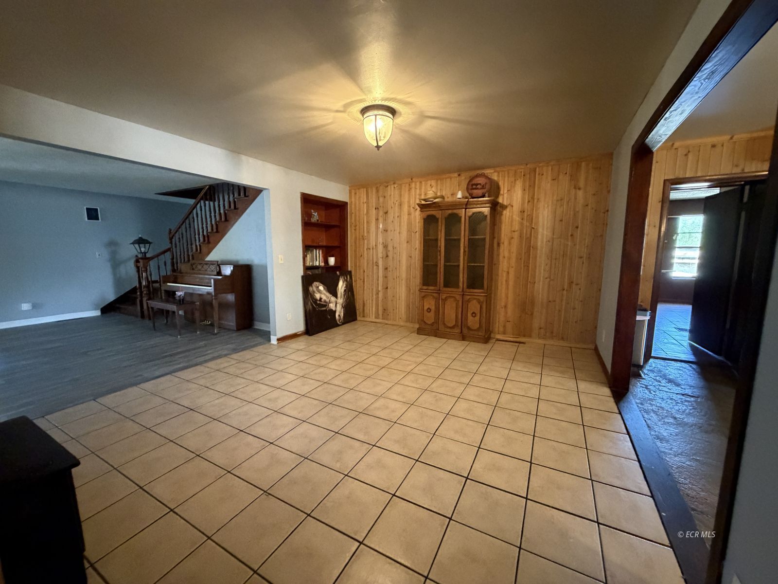 271 4th Street Property Photo 12
