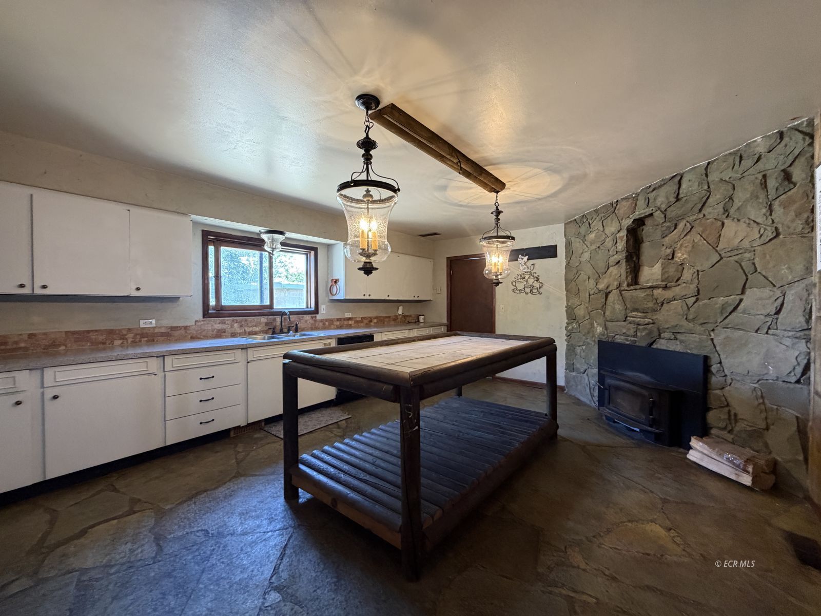 271 4th Street Property Photo 14