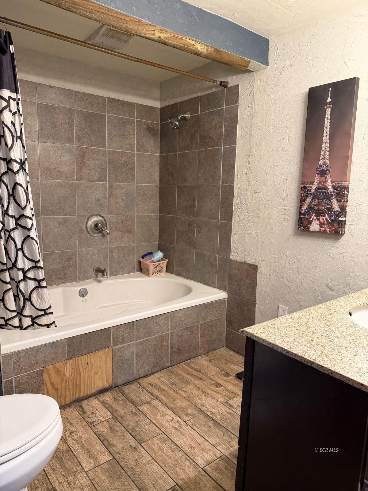 271 4th Street Property Photo 24