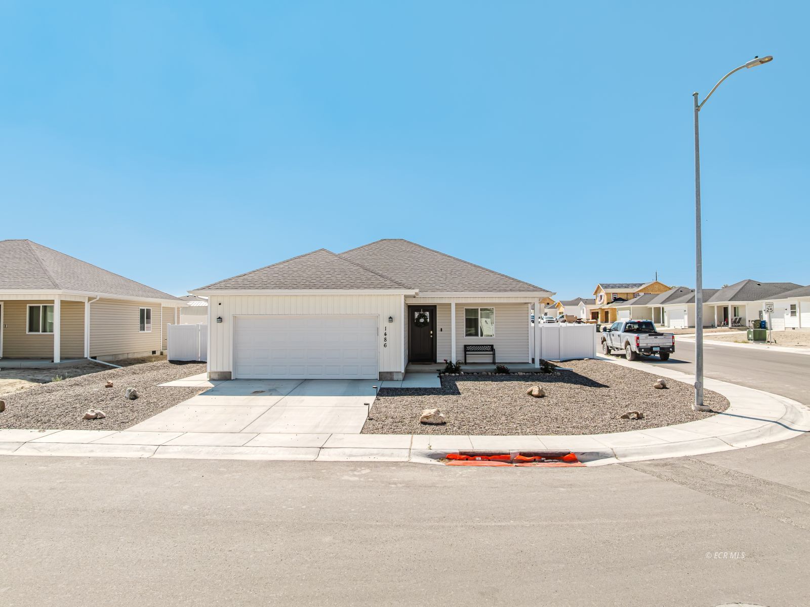 1486 Daisy Drive Property Photo 1