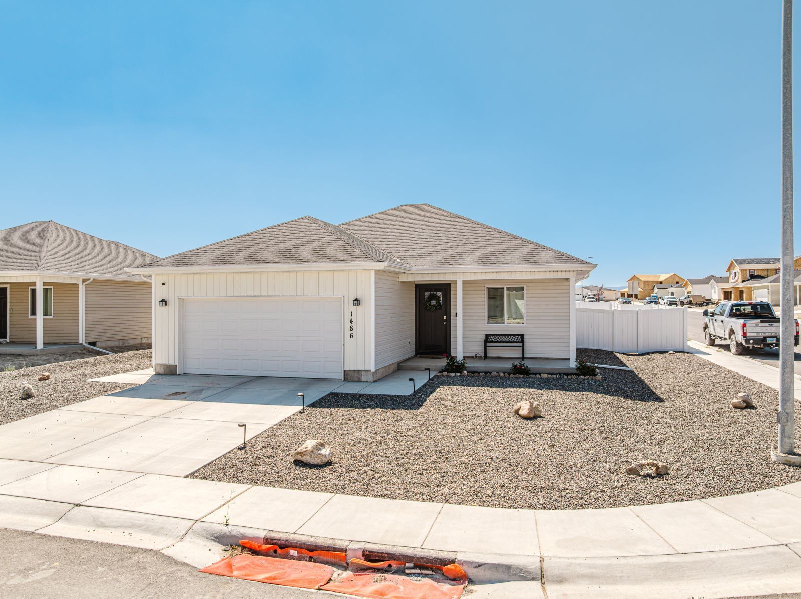 1486 Daisy Drive Property Photo 3