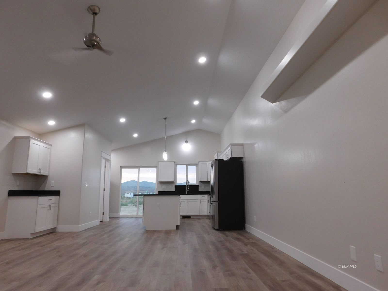 5736 Platte Avenue Property Photo 9
