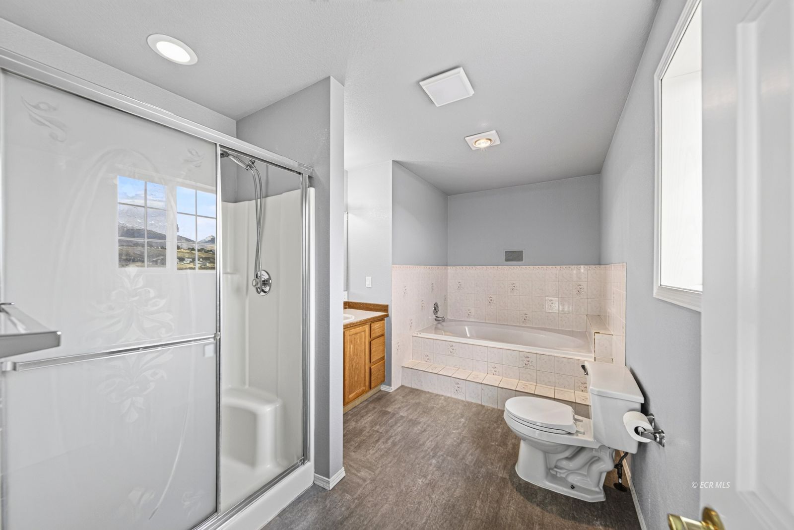 368 Oakmont Plaza Property Photo 12