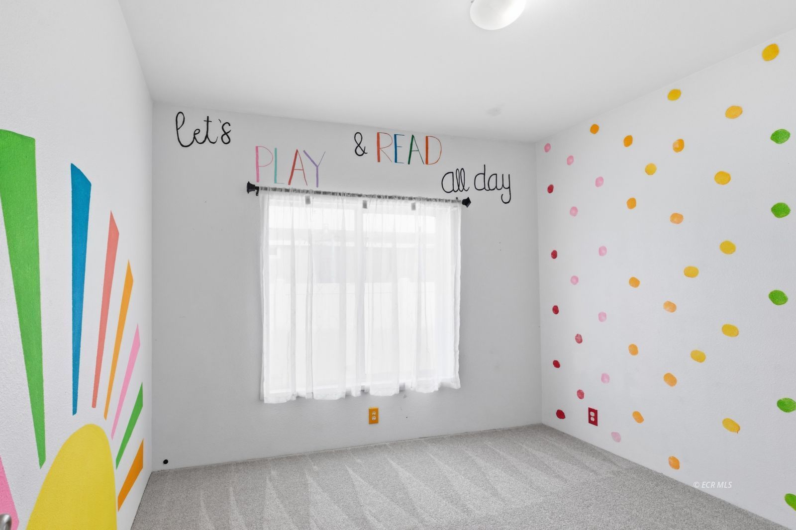 2219 Larkspur Street Property Photo 18