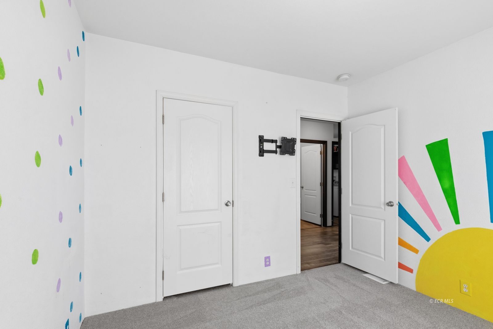 2219 Larkspur Street Property Photo 19