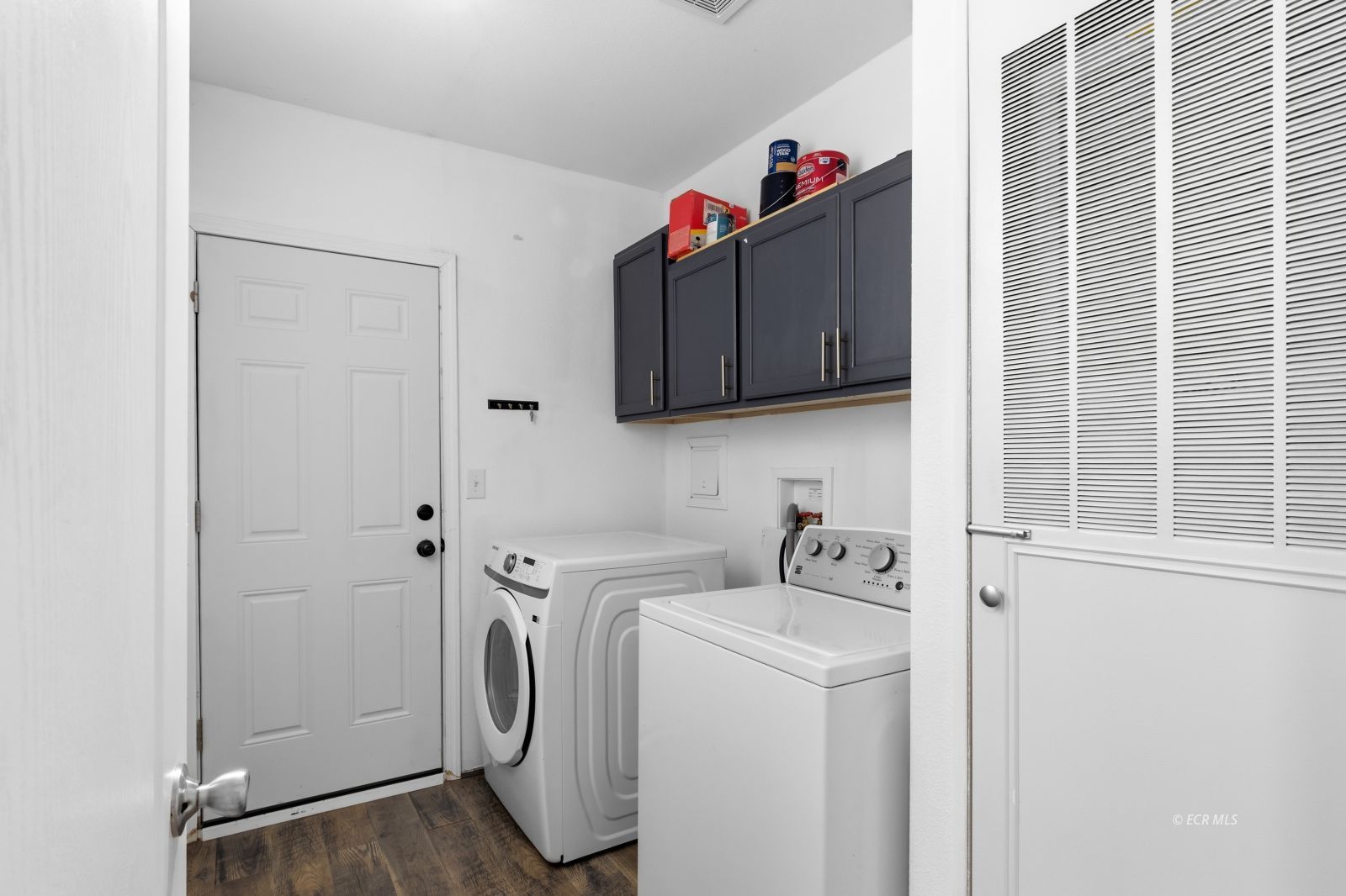2219 Larkspur Street Property Photo 20