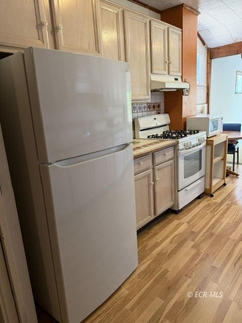 41 N Main Street Property Photo 10