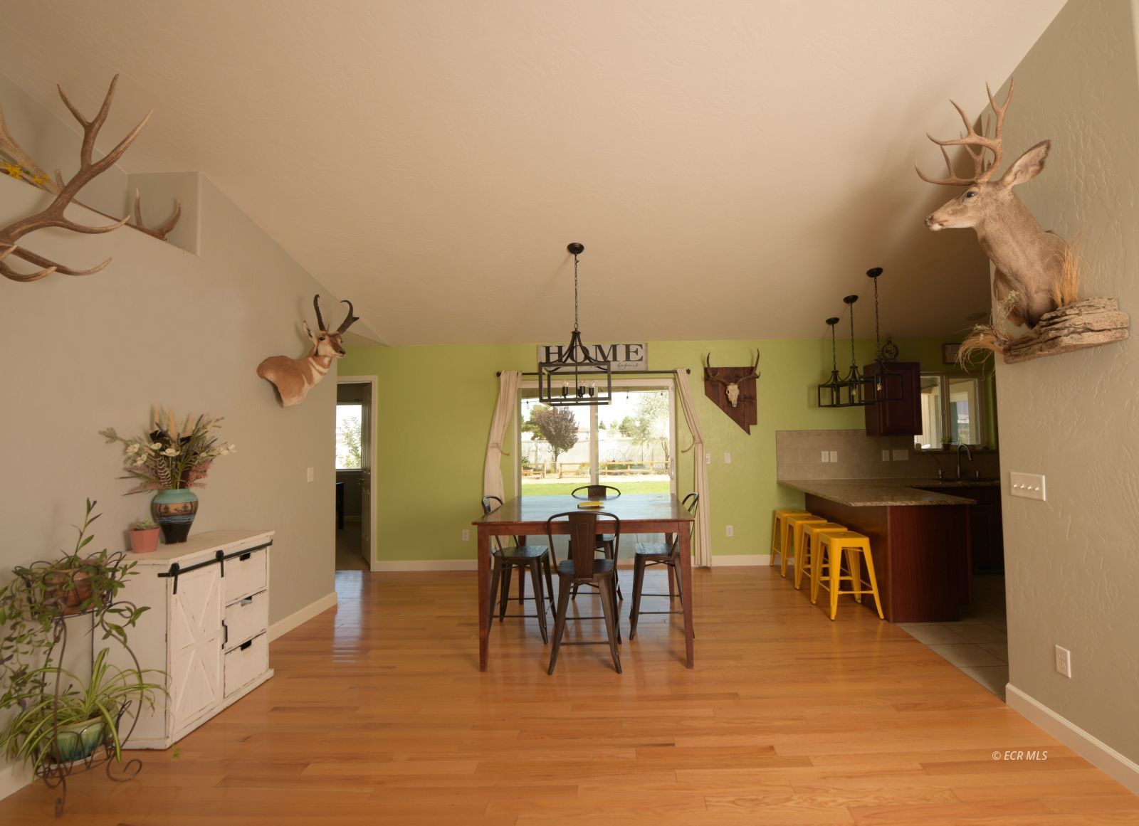 388 Lakeport Drive Property Photo 6