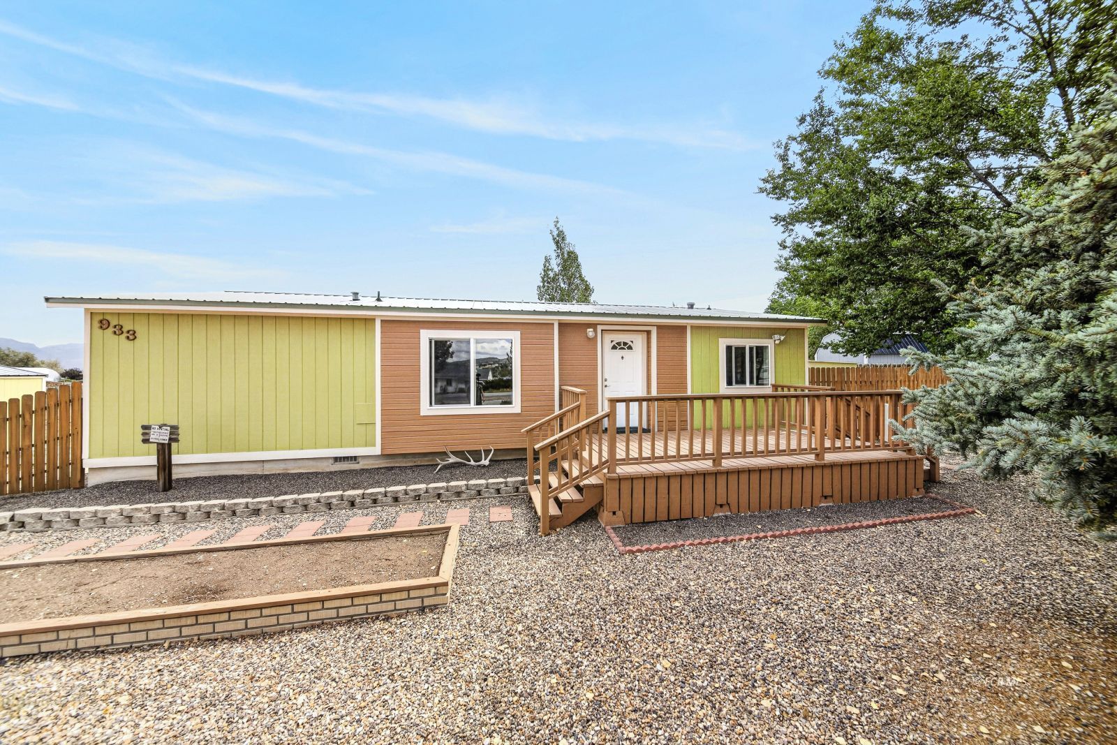 933 Spring Valley Parkway Property Photo 1