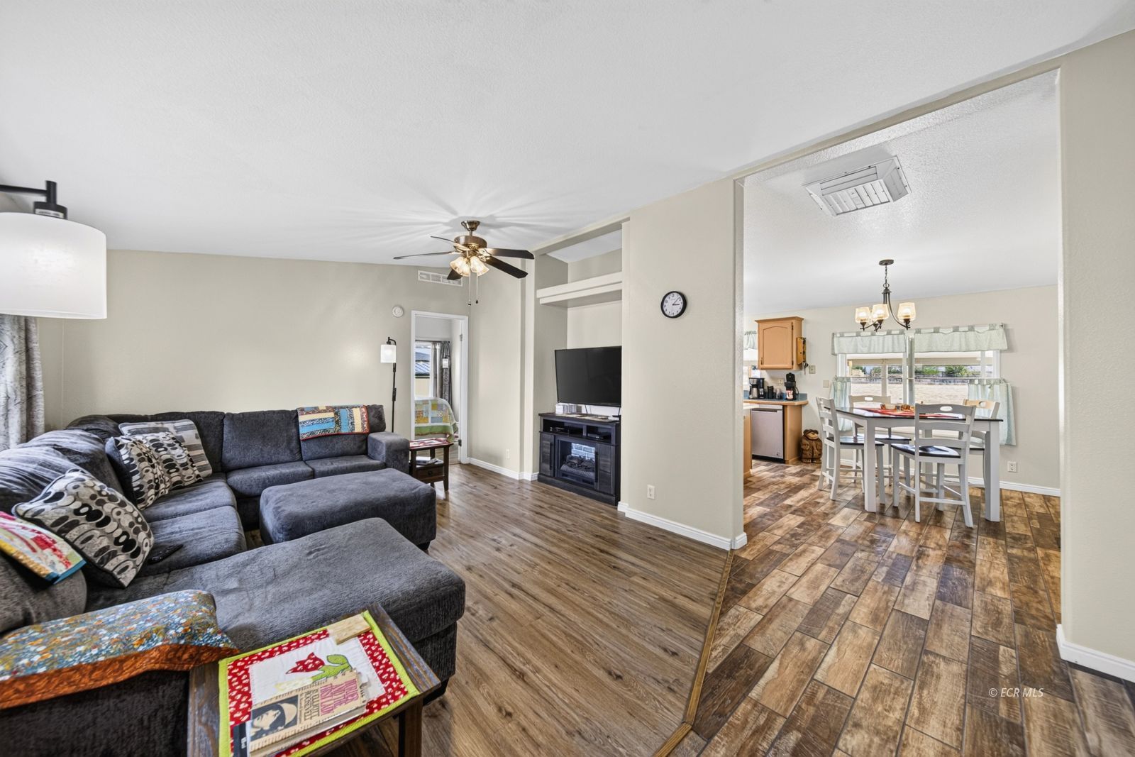 933 Spring Valley Parkway Property Photo 12