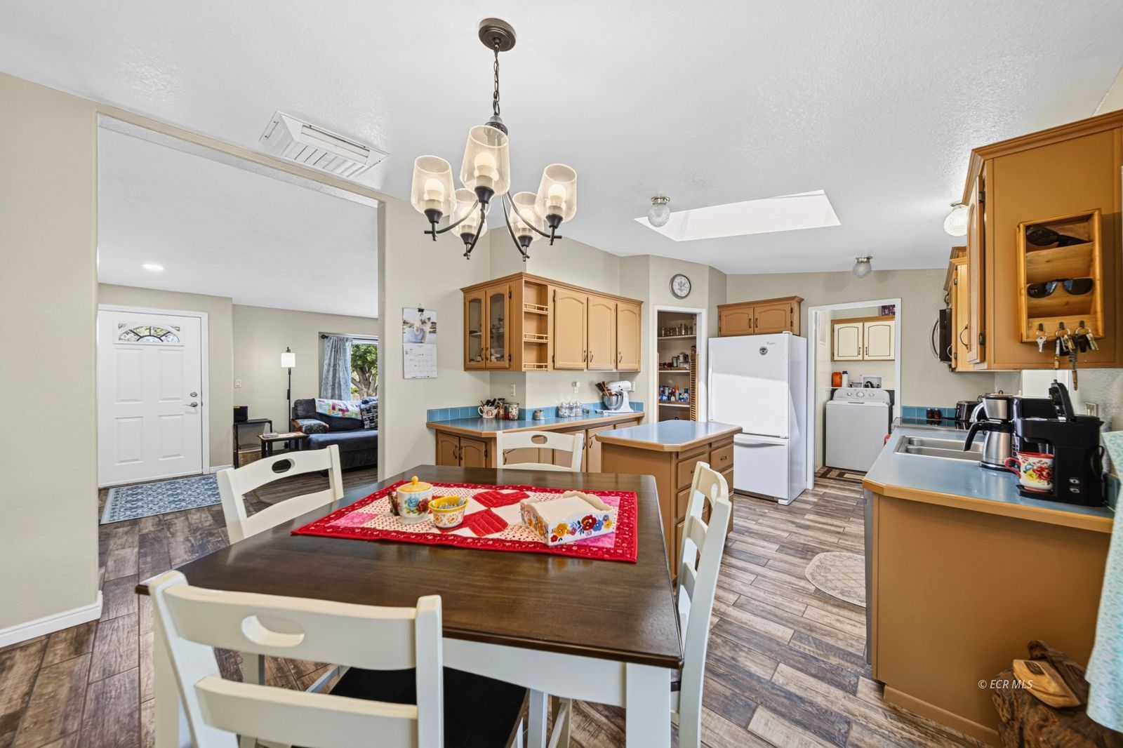 933 Spring Valley Parkway Property Photo 16