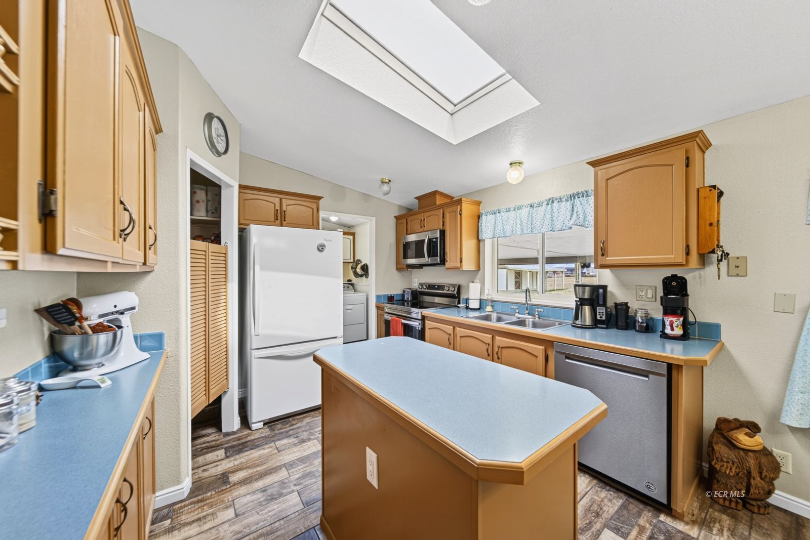 933 Spring Valley Parkway Property Photo 18