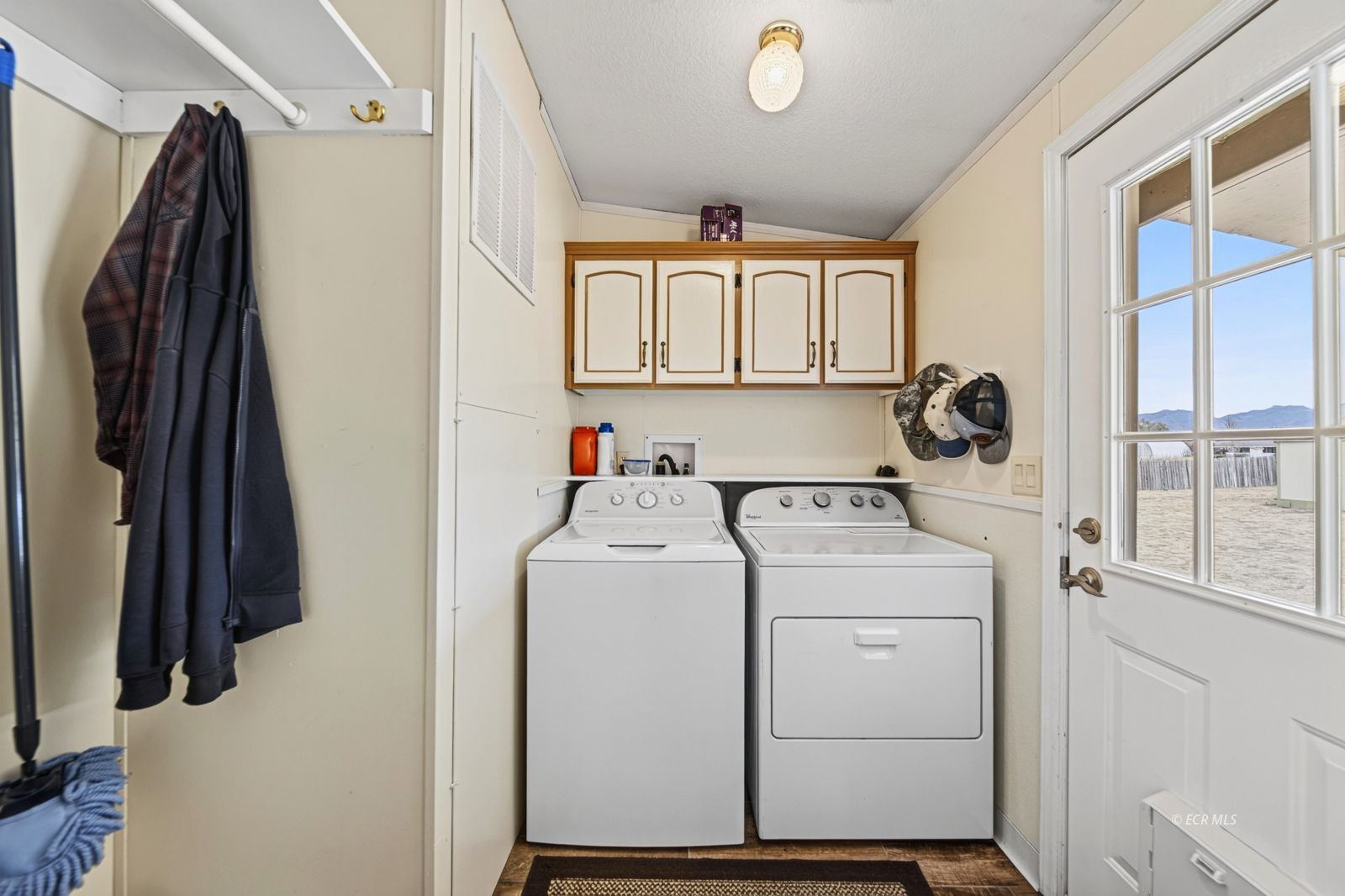 933 Spring Valley Parkway Property Photo 22