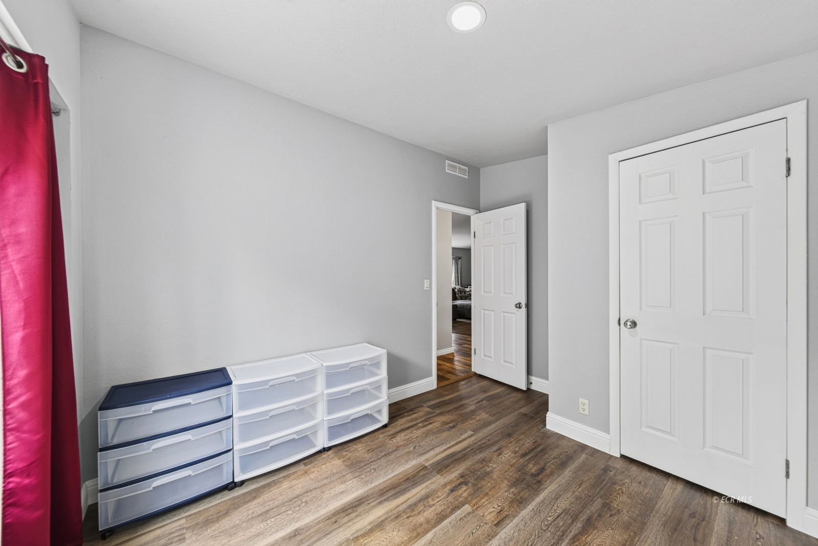 933 Spring Valley Parkway Property Photo 35
