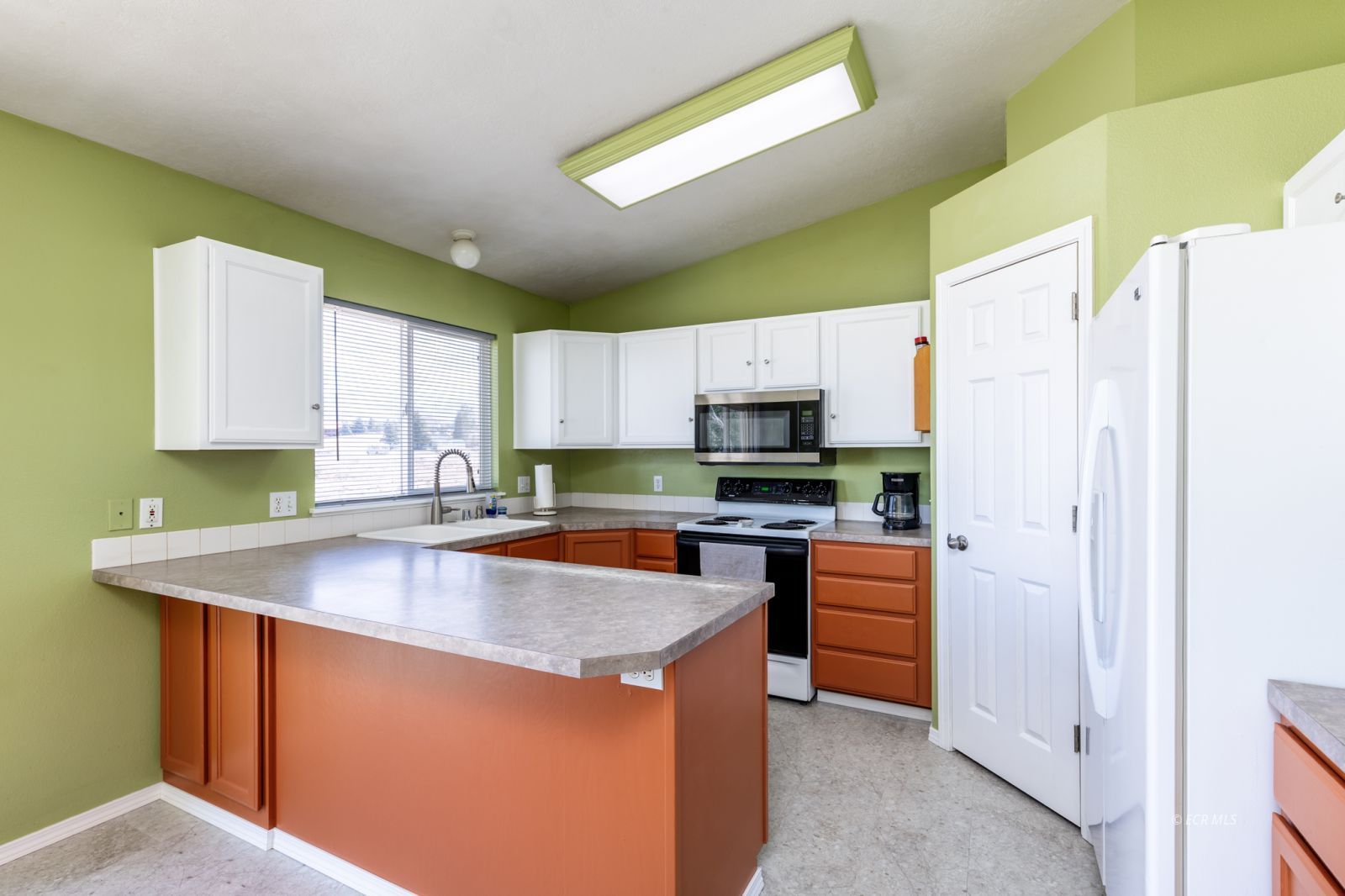 144 Charlwood Place Property Photo 11