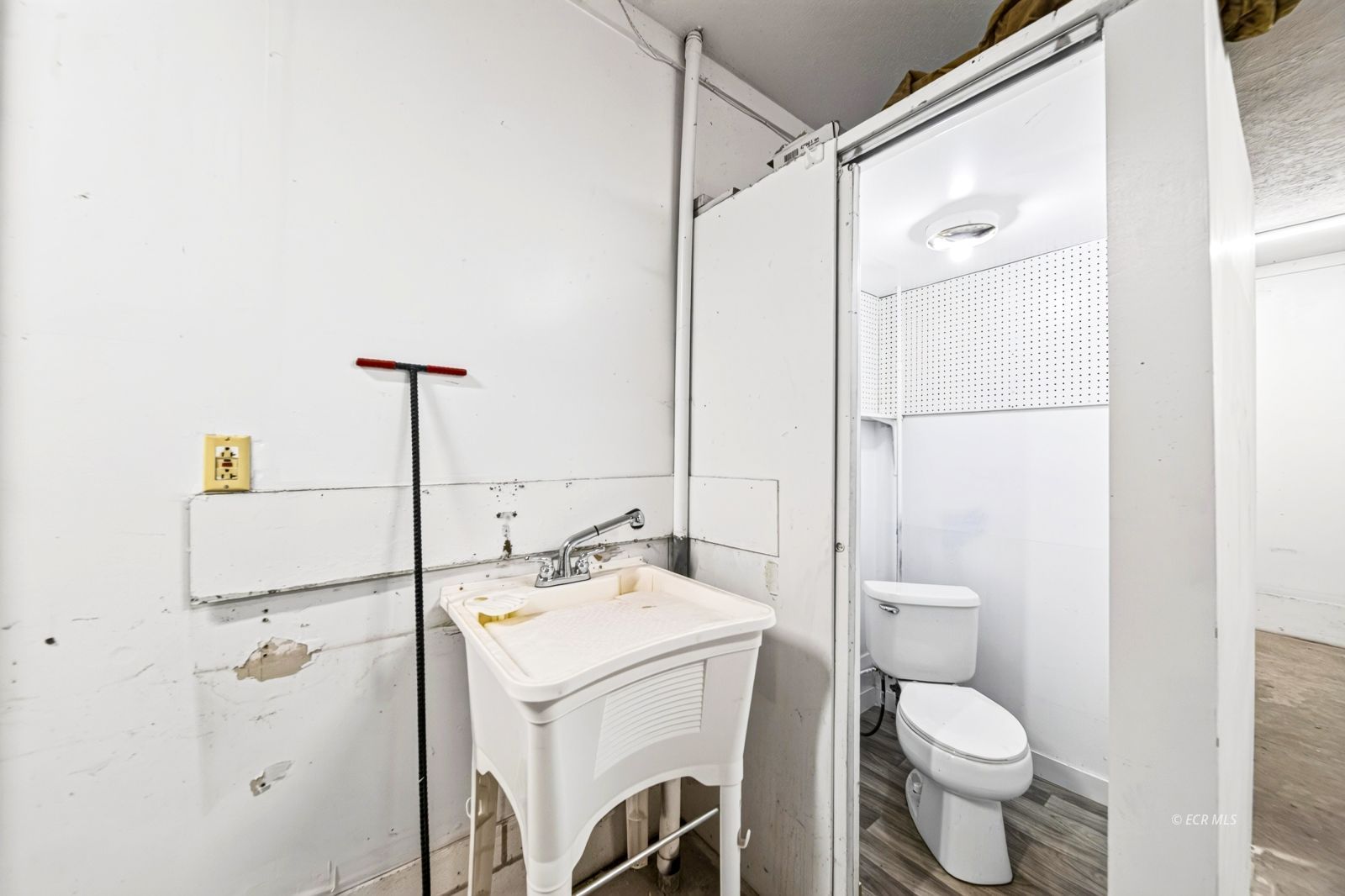 644 Bullion Road Property Photo 39