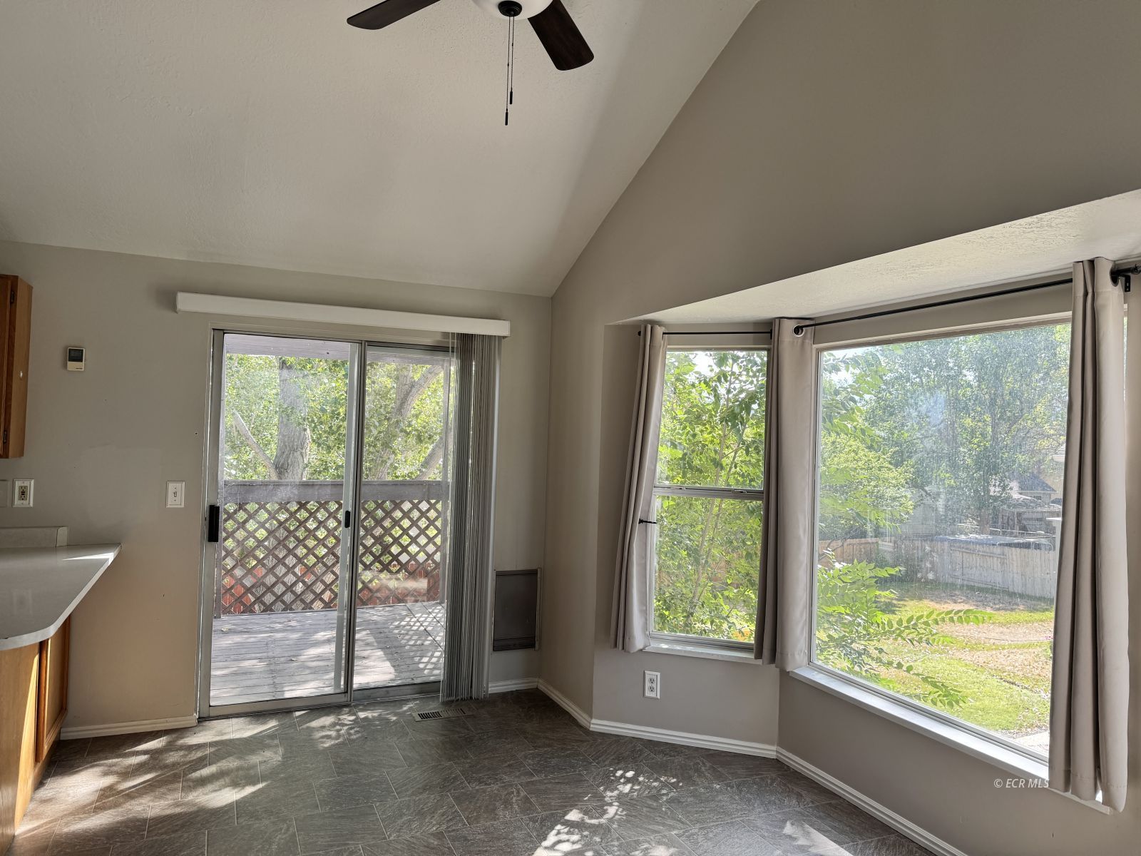 2126 Colonial Drive Property Photo 4