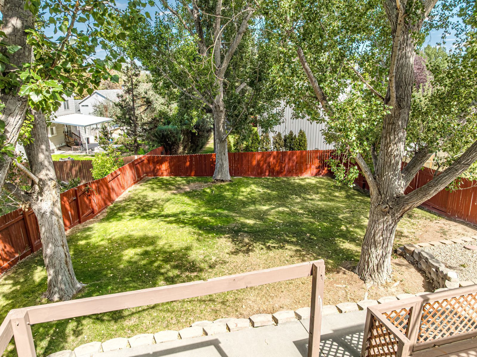 2126 Colonial Drive Property Photo 12