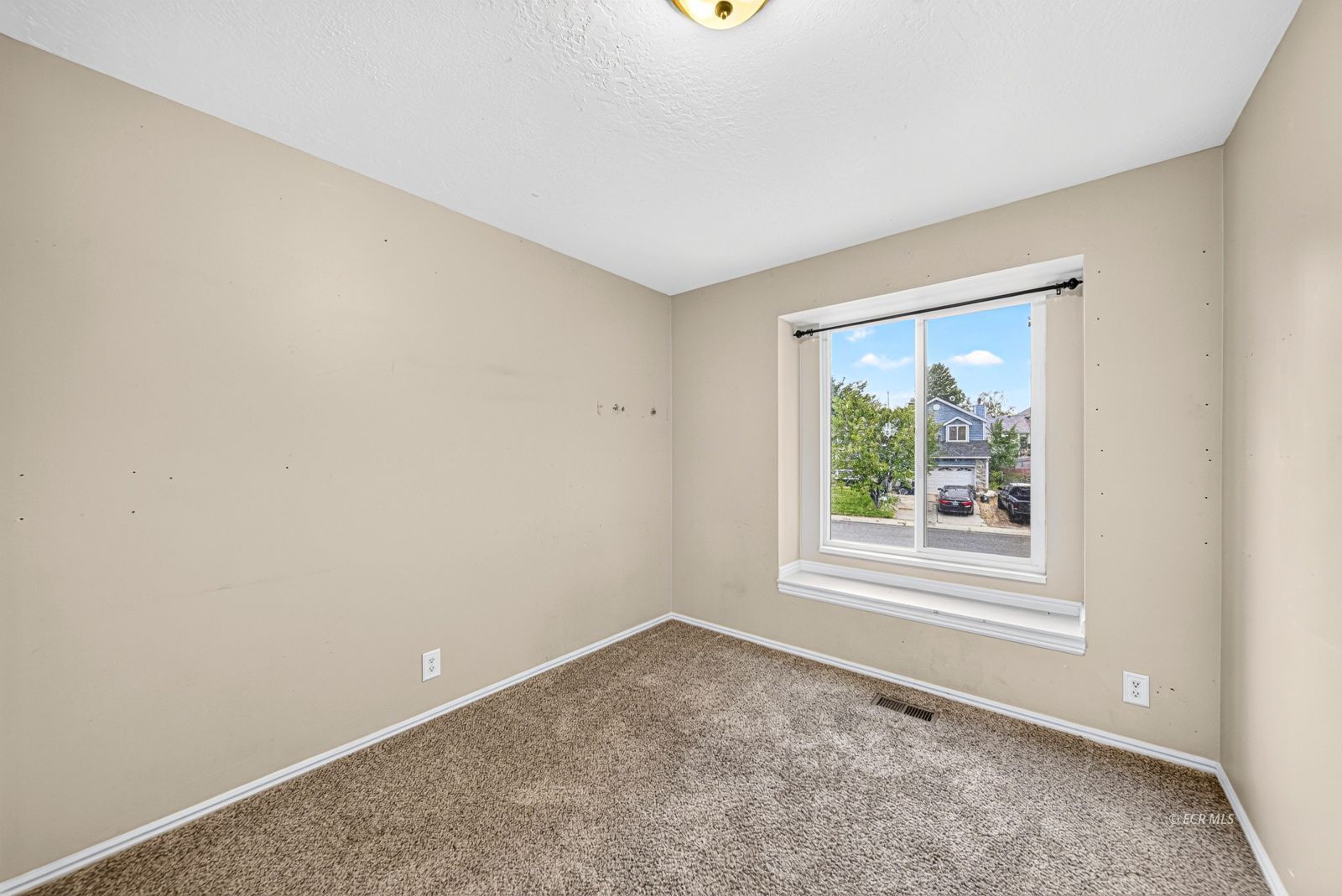 2126 Colonial Drive Property Photo 22