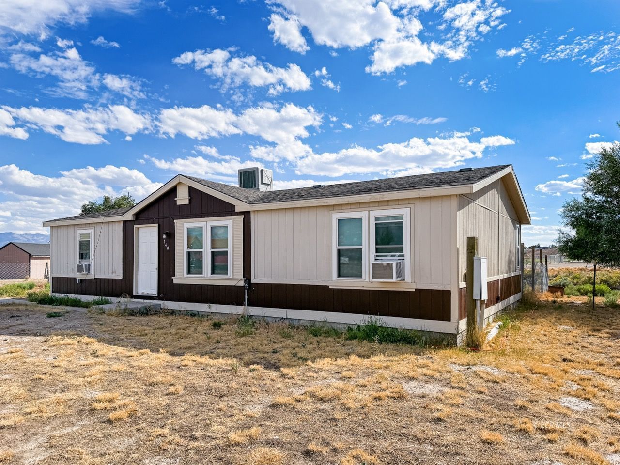 140 Sageglen Drive Property Photo 3
