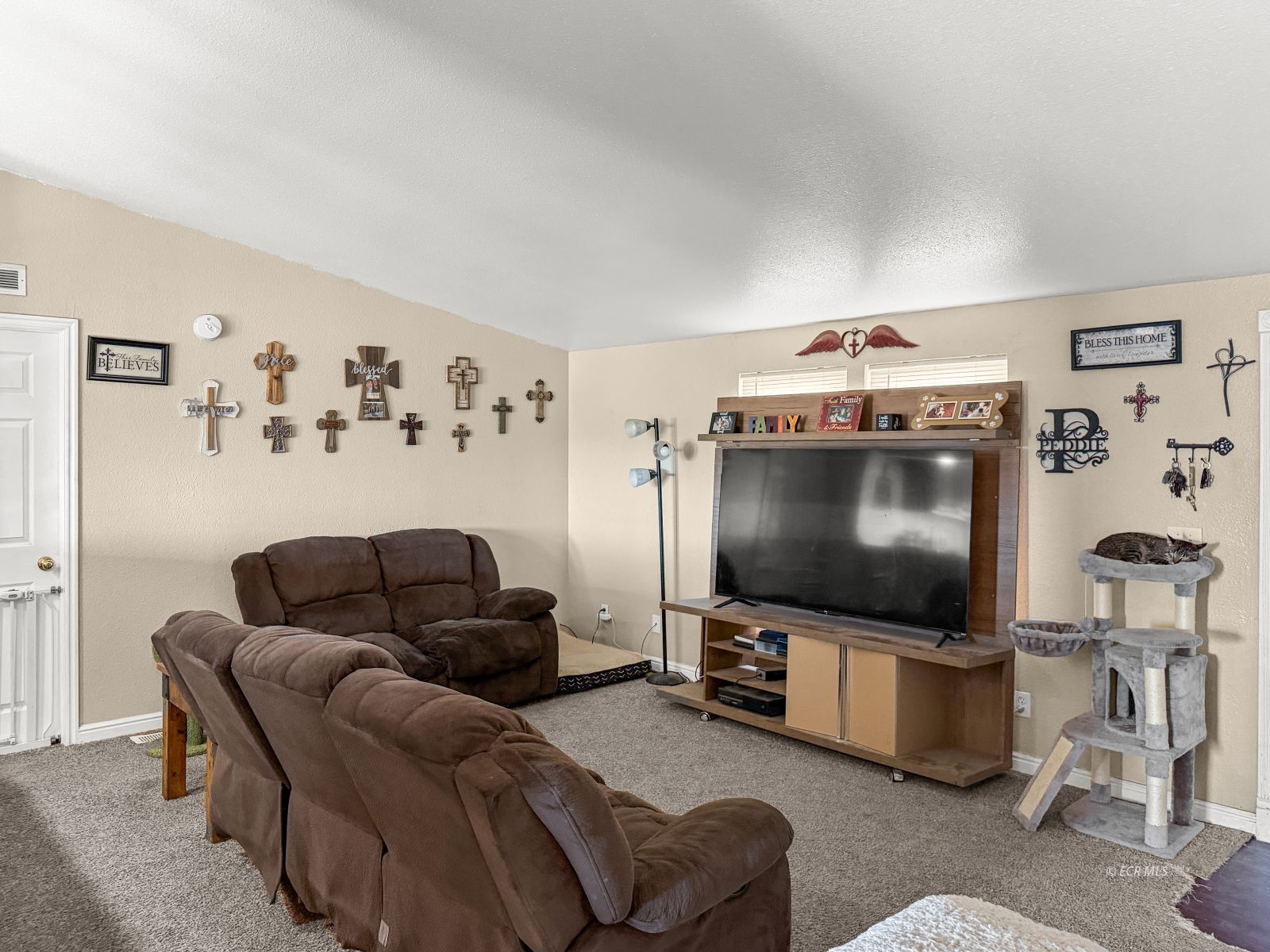 140 Sageglen Drive Property Photo 10
