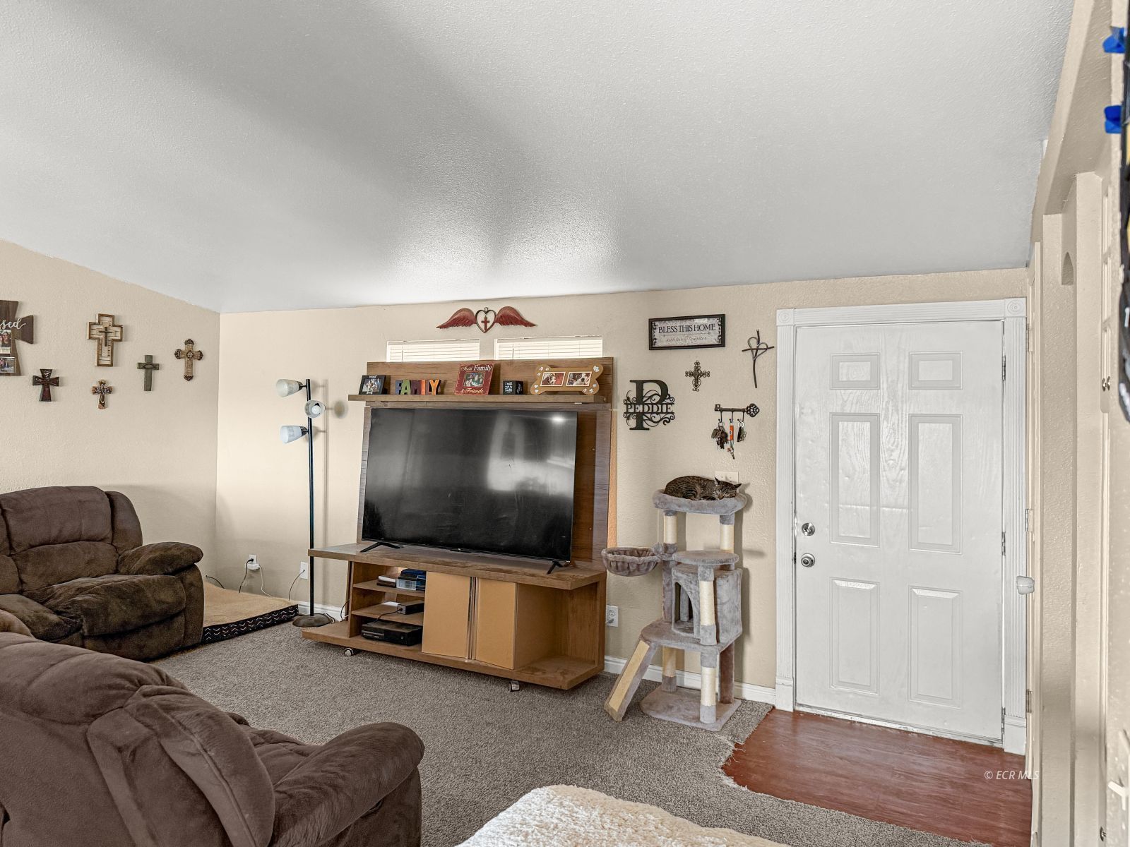 140 Sageglen Drive Property Photo 11