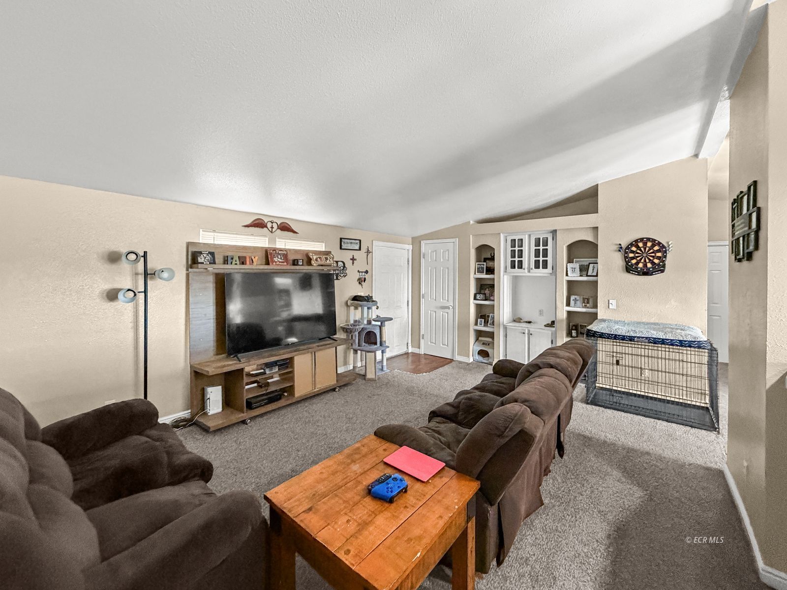 140 Sageglen Drive Property Photo 12