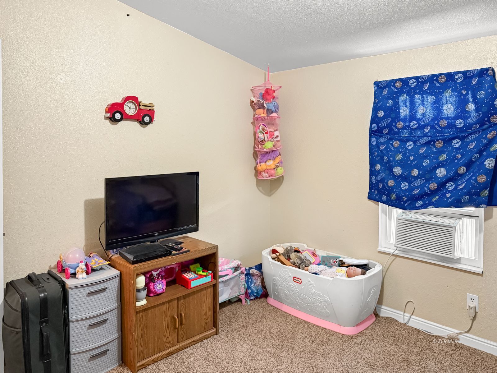 140 Sageglen Drive Property Photo 24