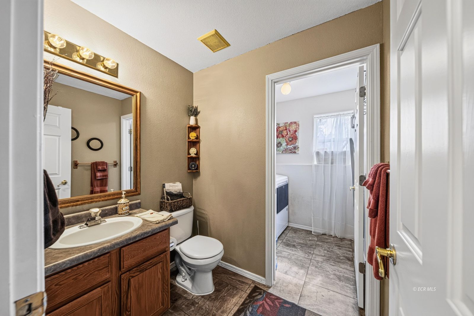 534 Spring Creek Parkway Property Photo 11
