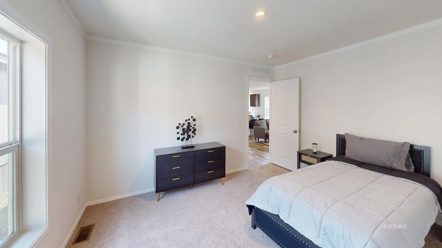 150 Canyon Street Property Photo 4