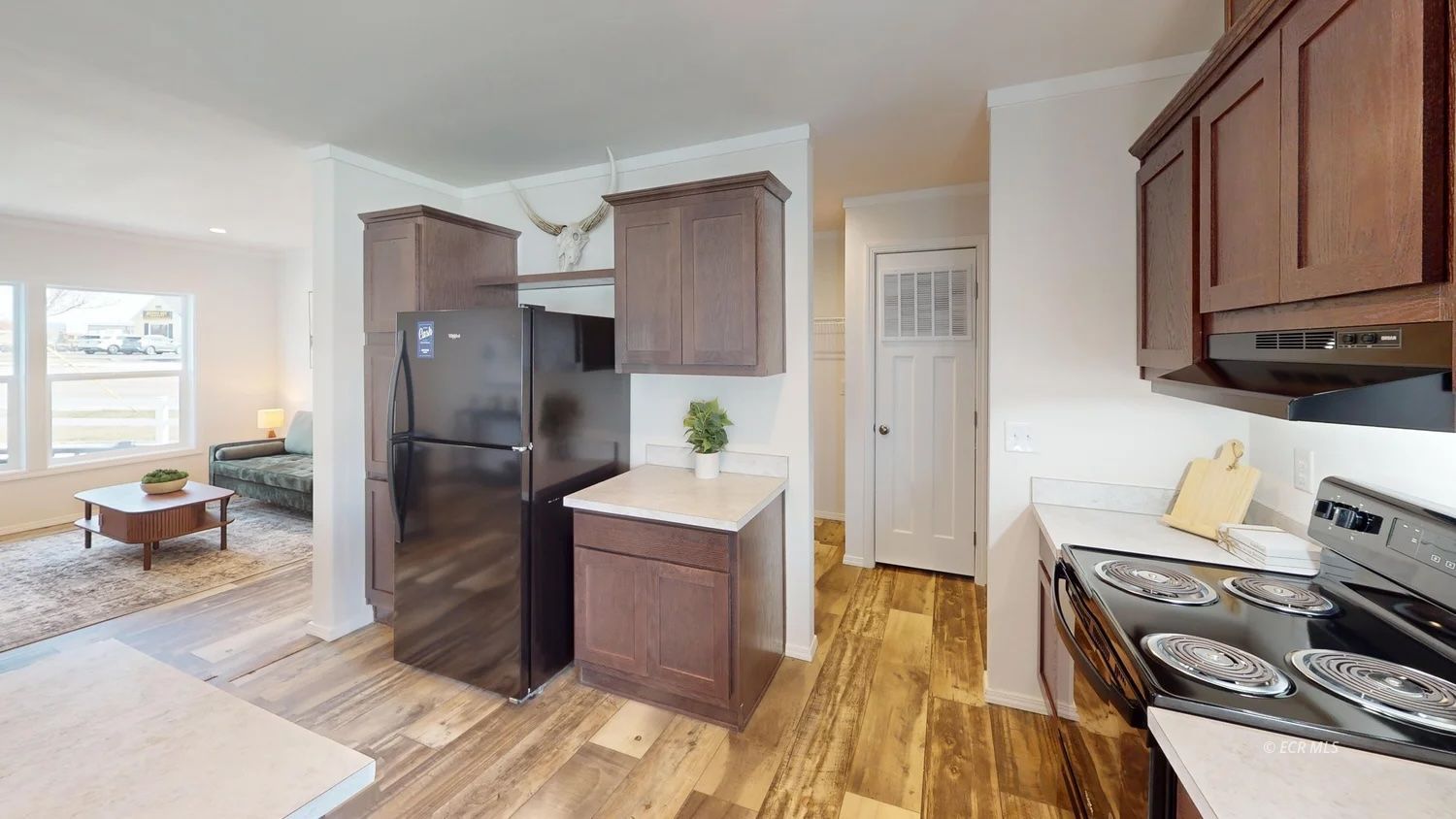 150 Canyon Street Property Photo 5