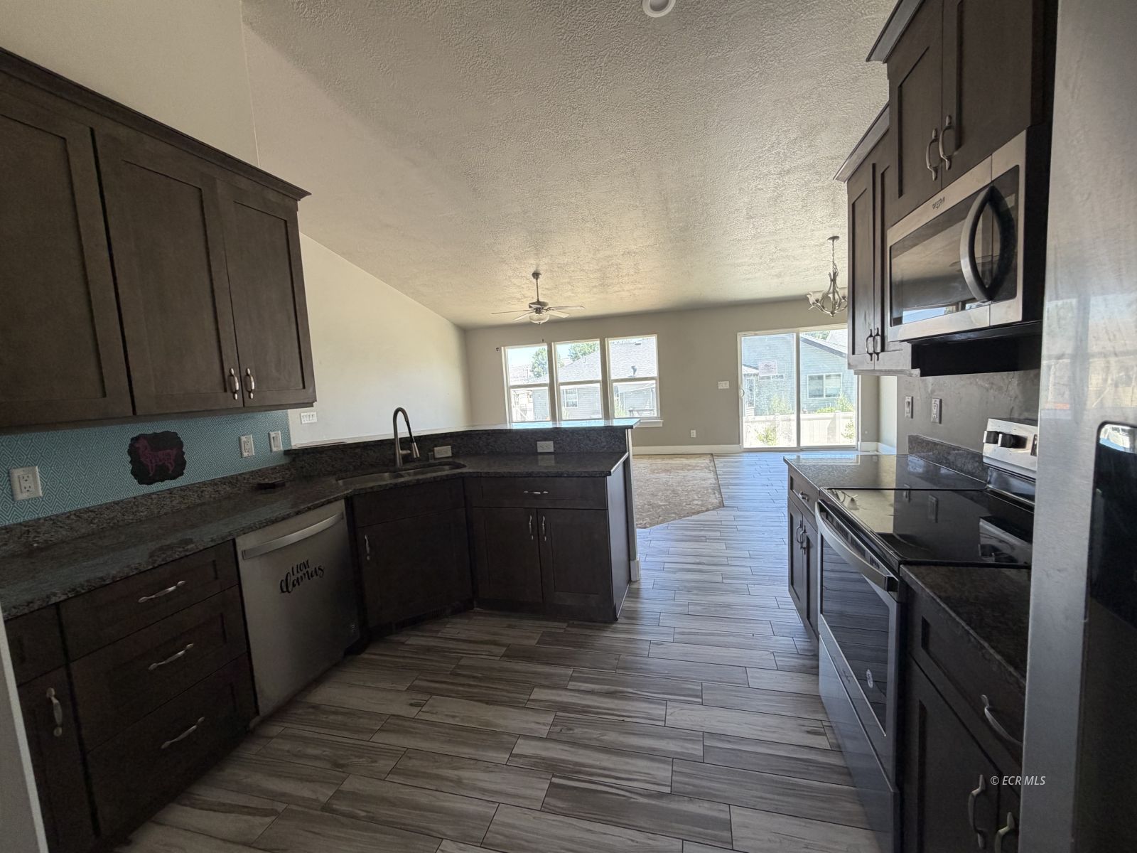 618 Tasha Way Property Photo 5