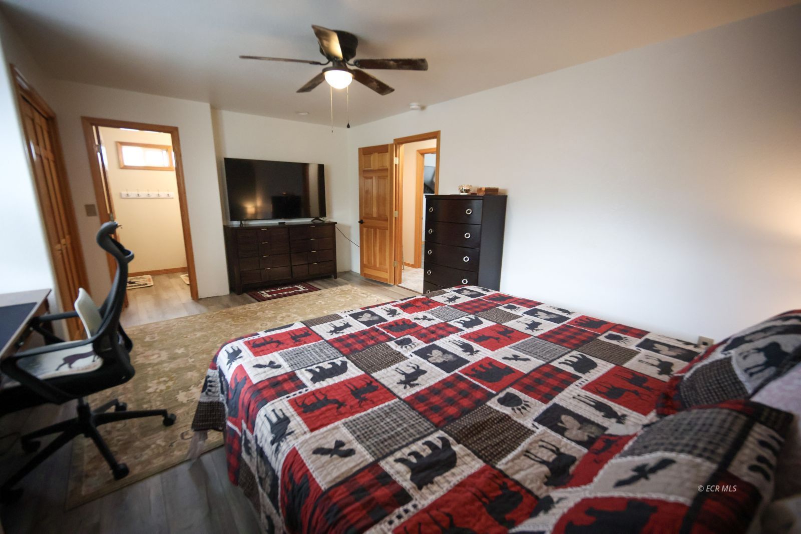 530 Shadybrook Drive Property Photo 28