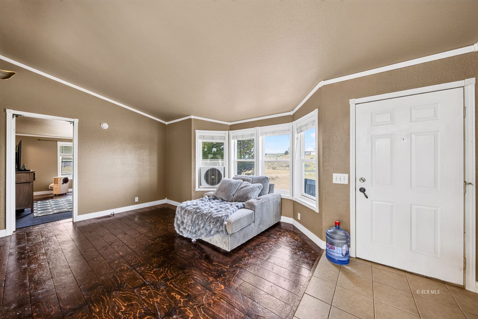 312 Rustic Drive Property Photo 5