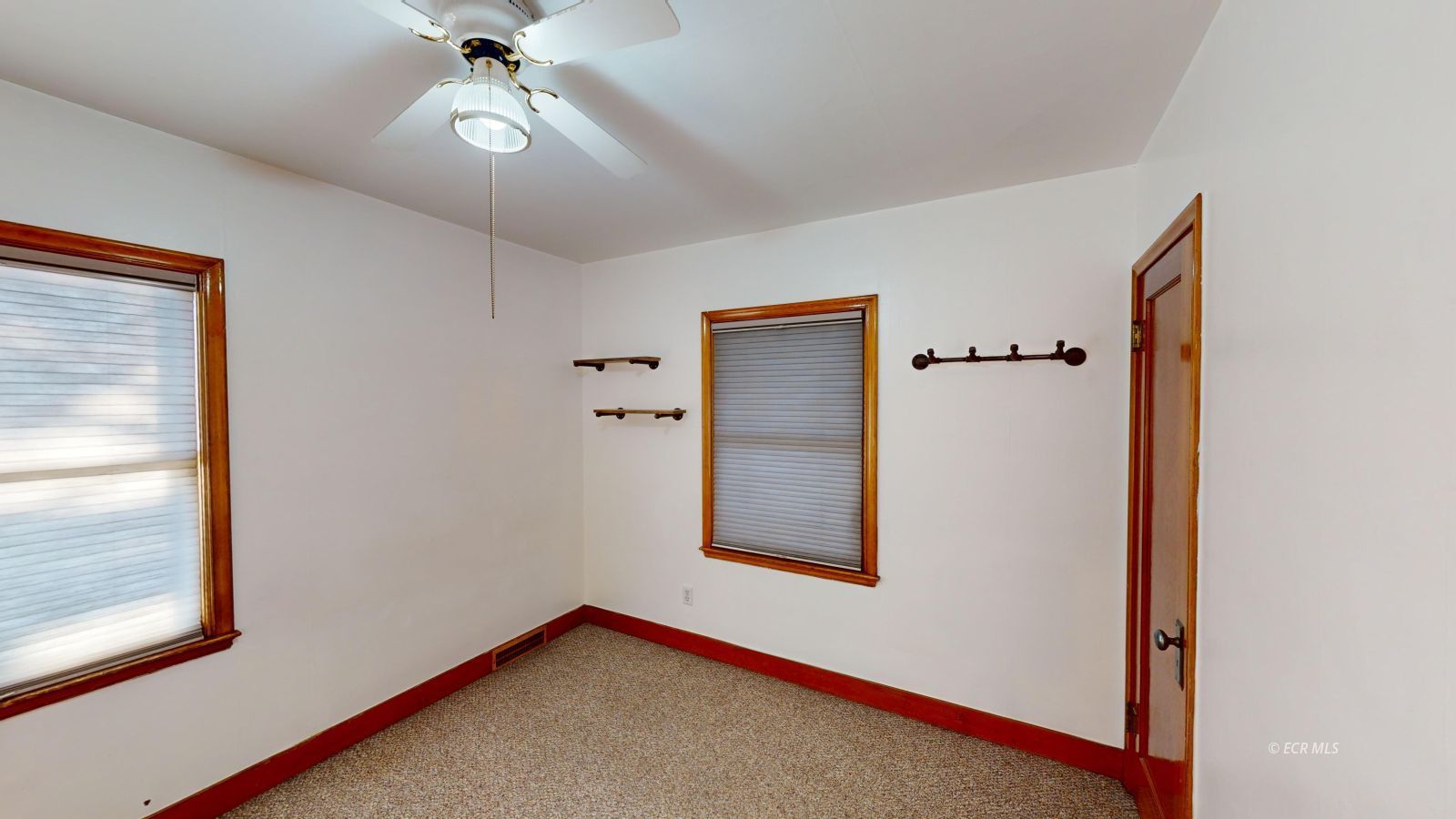 575 12th Street Property Photo 8